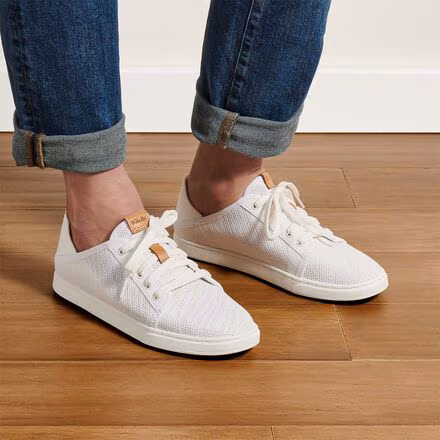 Pehuea Li Sneaker - Women's