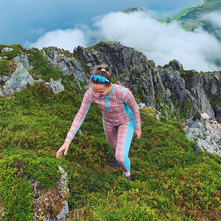 Rose Long-Sleeve Crew Top - Women's