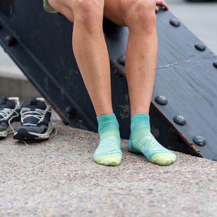 Run 1/4 Ultra-Lightweight Sock - Women's