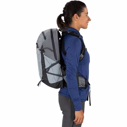 Tempest Pro 20L Backpack - Women's