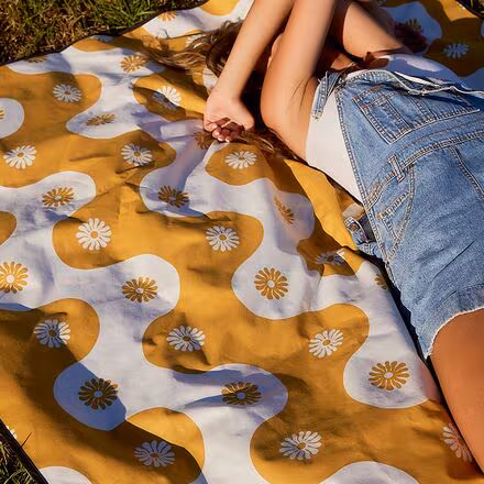 Botanical Waves Quick-Dry Picnic Blanket