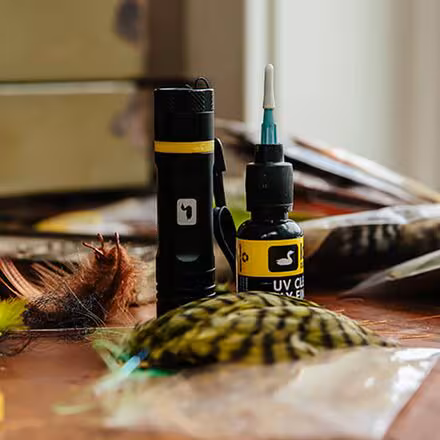 UV Fly Tying Kit with Bench Light