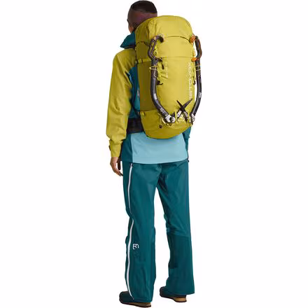 Peak Light S 38L Backpack