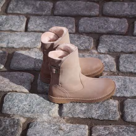 Upsalla Shearling Boot - Women's