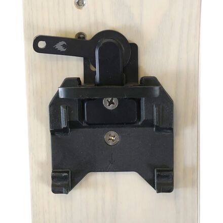 T1 Step Locker
