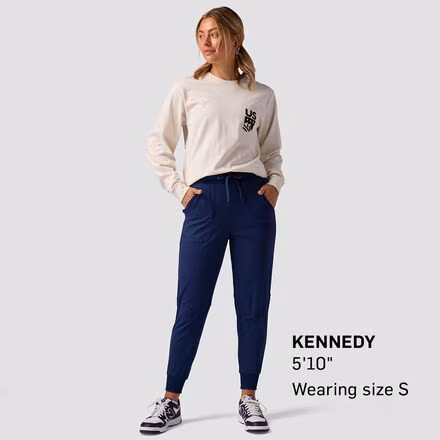 Venture Jogger - Women's
