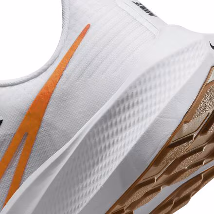 Air Zoom Pegasus 39 Running Shoe - Women's