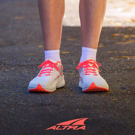 Vanish Tempo Running Shoe - Women's