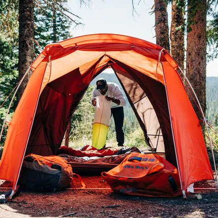 Bunk House Tent: 4-Person 3-Season