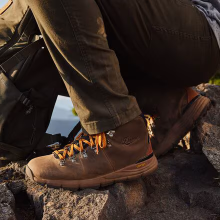 Mountain 600 Full-Grain Wide Hiking Boot - Men's