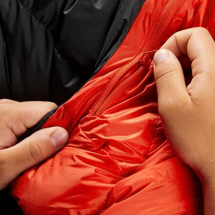 Neutrino Pro 700 Sleeping Bag: 5F Down