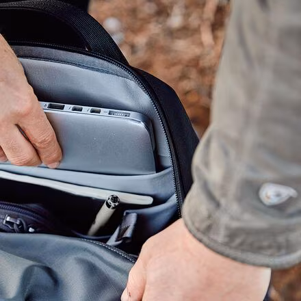 Crossroads 22L Backpack