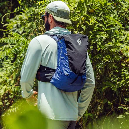 Distance 22L Backpack - Women's