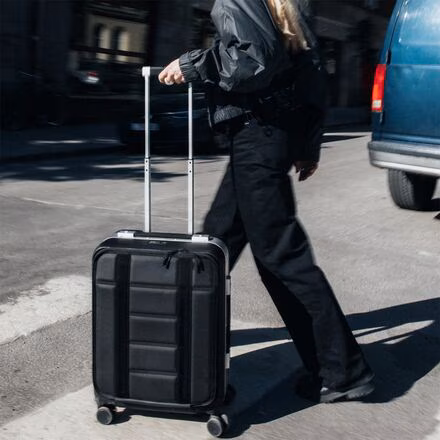 Ramverk Pro Front-Access Carry-On
