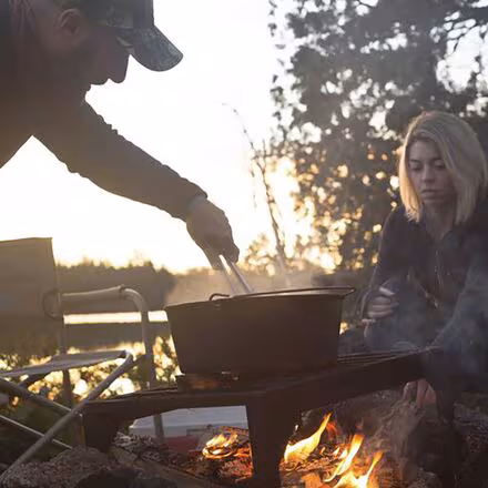 Deluxe 9 1/3-Quart Dutch Oven