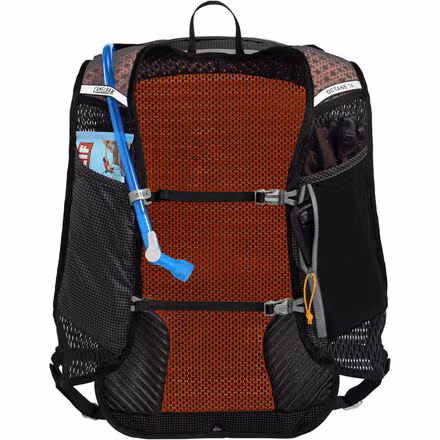 Octane 16L With Fusion 2L Hydration Pack