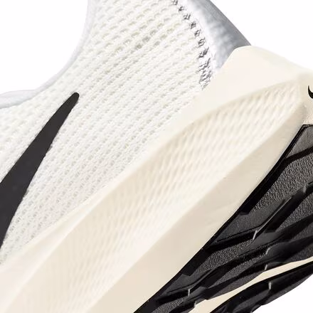 Air Zoom Pegasus 40 Running Shoe - Women's