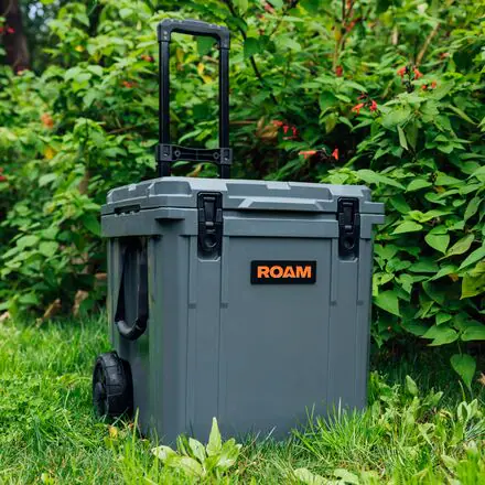 46qt Rolling Rugged Cooler