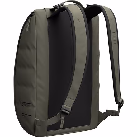 Hugger Base 15L Backpack