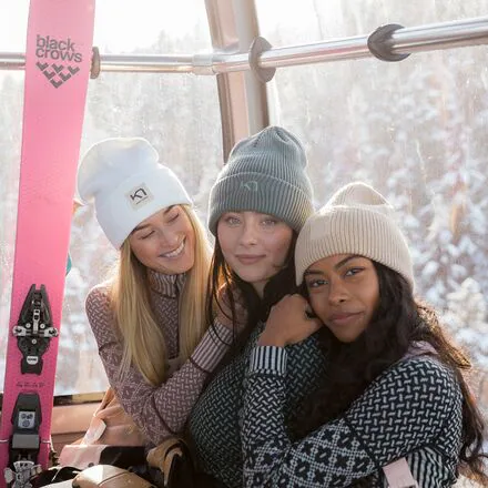 Astrid Beanie - Women's