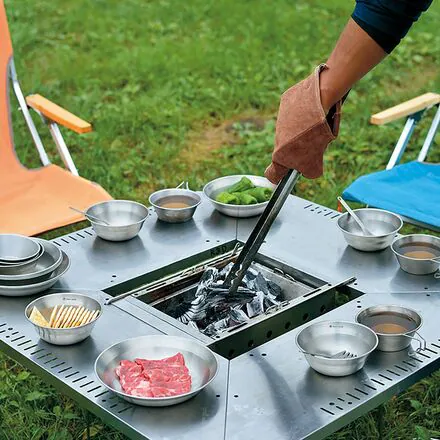 Camp Fire Oven-Mitt Set