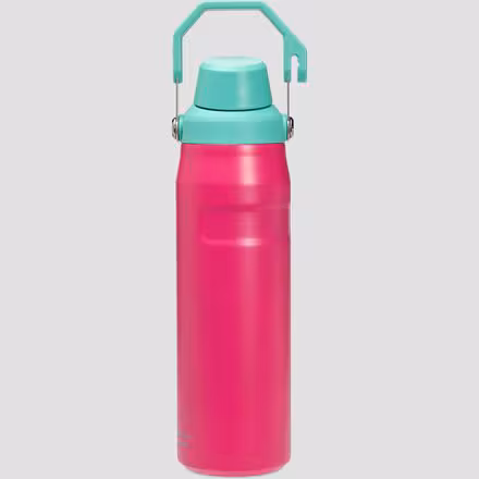 The IceFlow Aerolight 24oz Water Bottle Fast Flow
