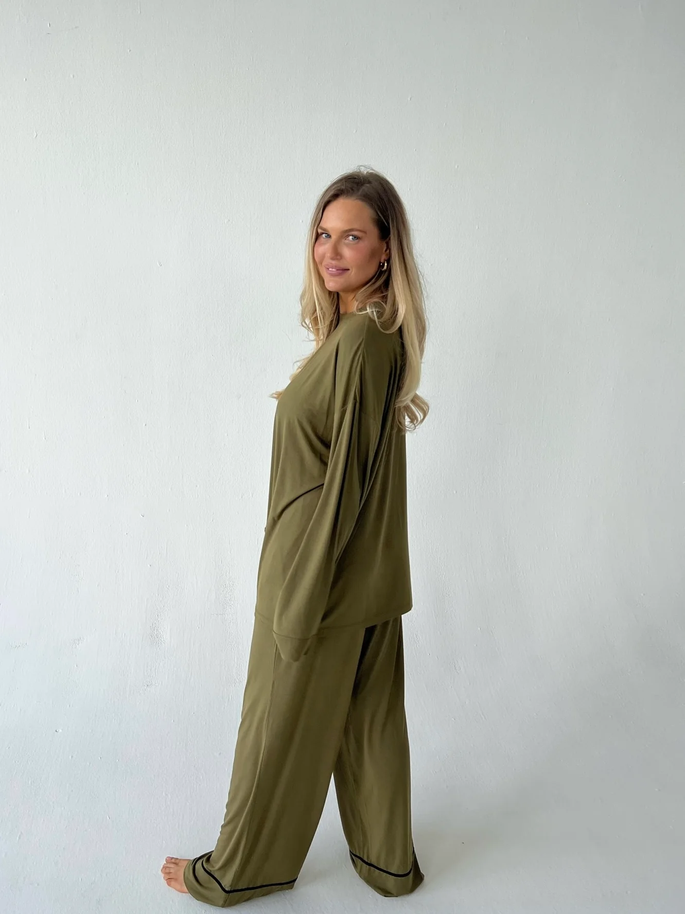 Long Sleeve Oversized Sleep Tee