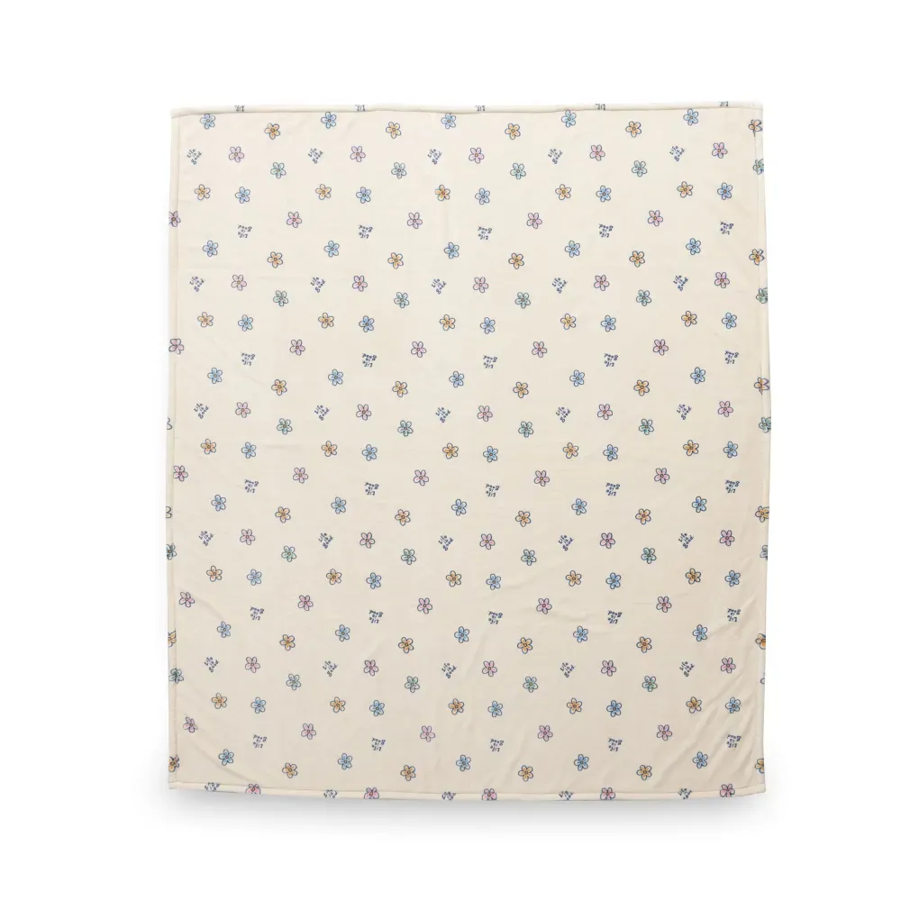 Vintage Daisies Plush Throw Blanket