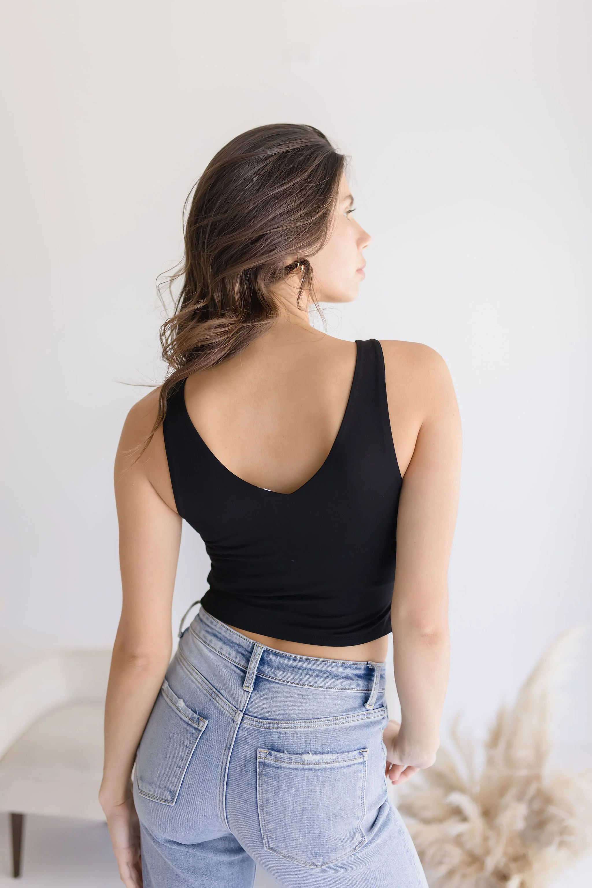 Leighton Sleeveless V Neck Crop Top Black