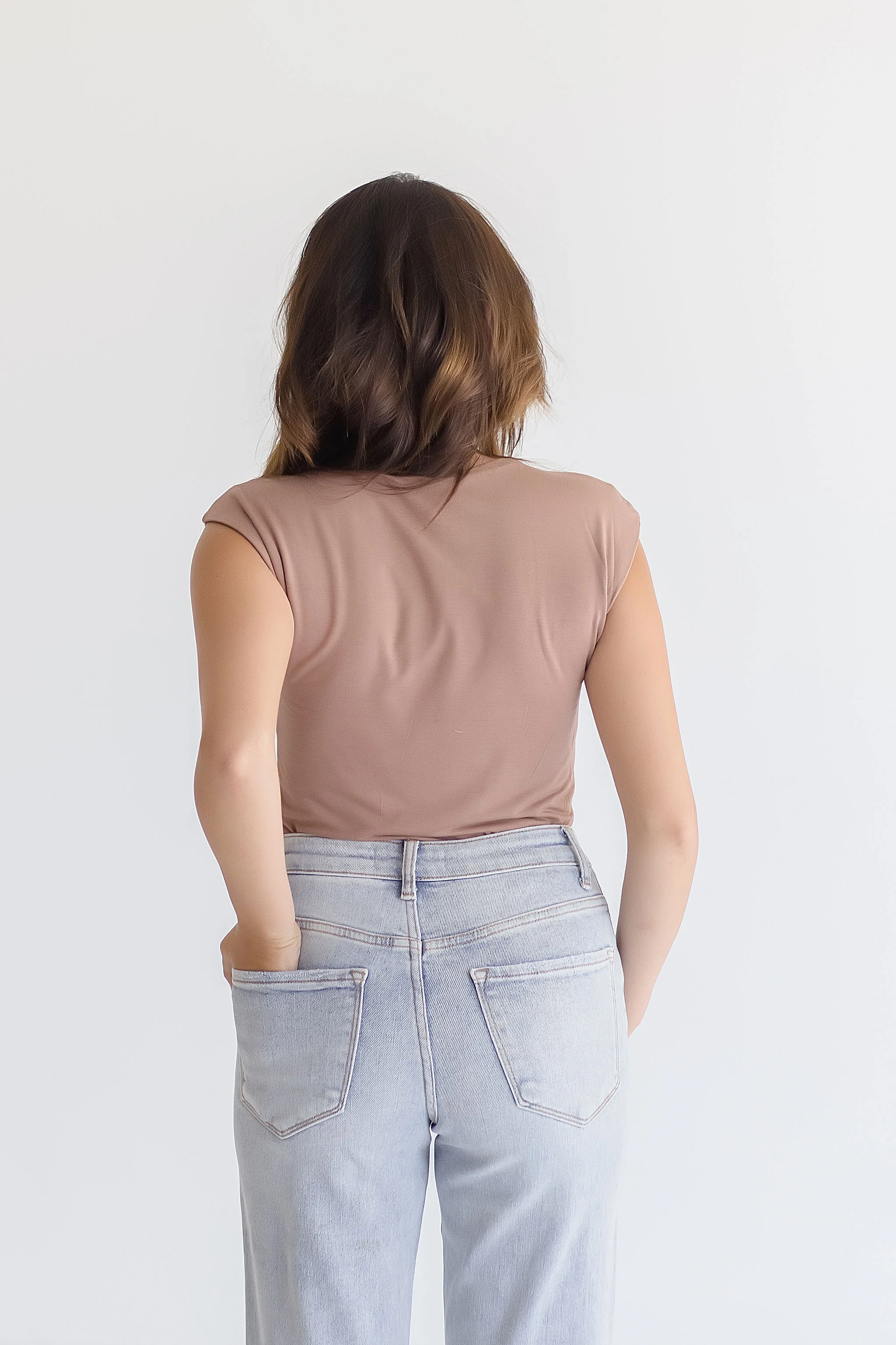 Abbi Cap Sleeve Scoop Neck Top Taupe