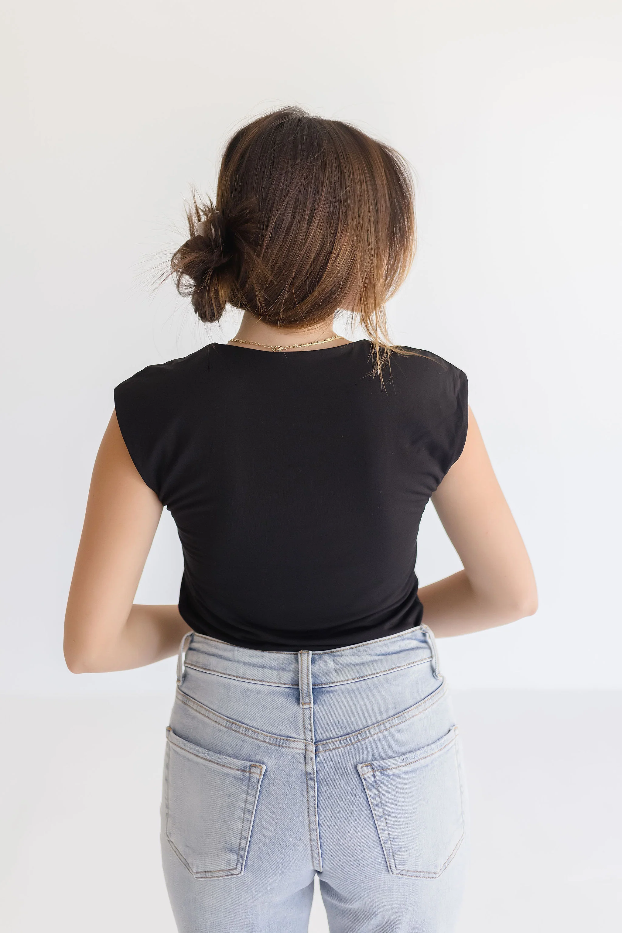 Abbi Cap Sleeve Scoop Neck Top Black