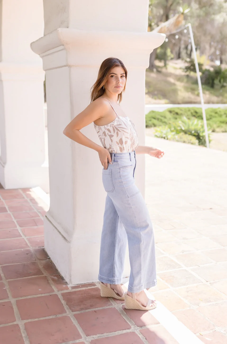 Blaklely Sleeveless Leaf Print Top Taupe