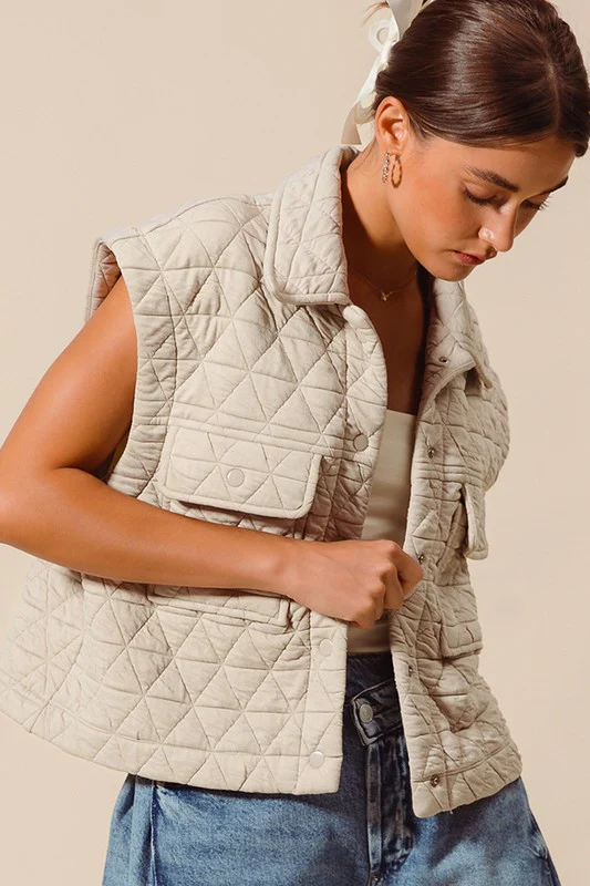 Waitlist 9/8 ♥ Janine Sleeveless Button Down Quilted Vest Nude