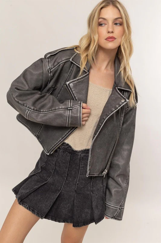 Waitlist 9/10 ♥ Peyton Vegan Leather Cropped Moto Jacket Black