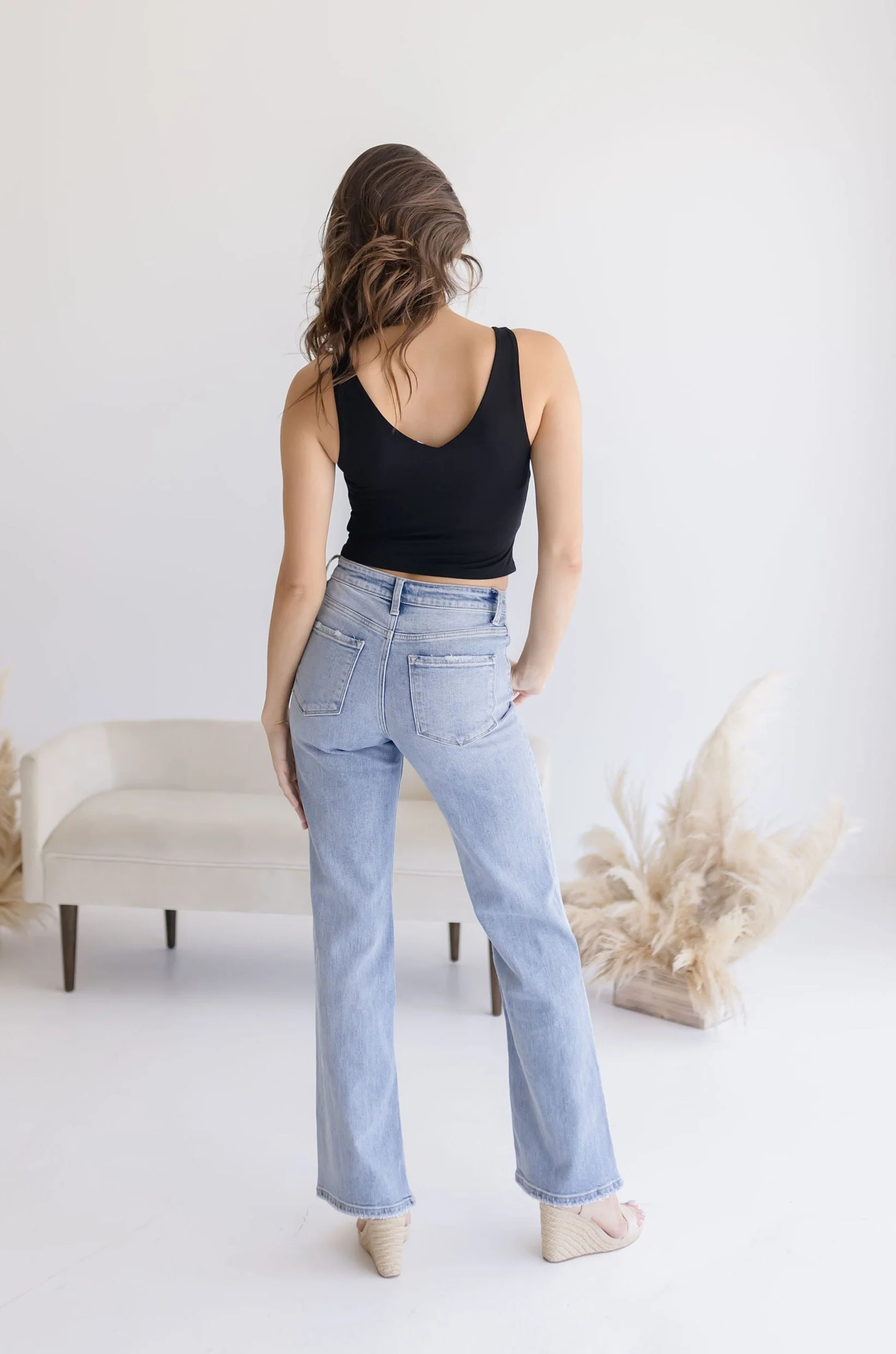 Leighton Sleeveless V Neck Crop Top Black