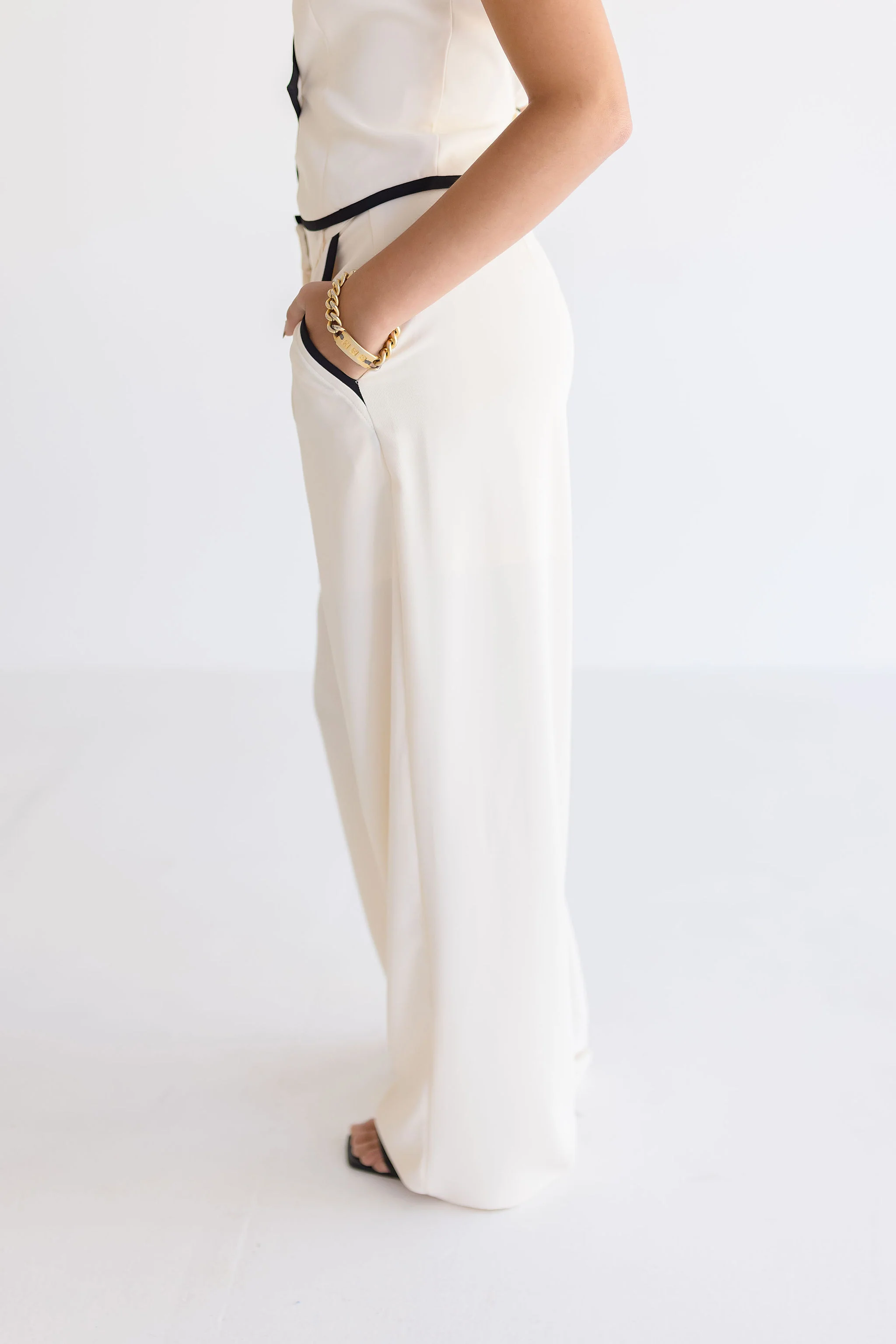 Ellie Contrasting Edge Wide Leg Pants Cream