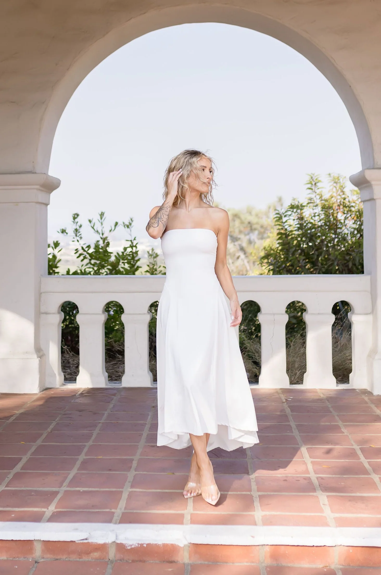 Sutton Sleeveless Stretch Linen High Low Maxi Dress White