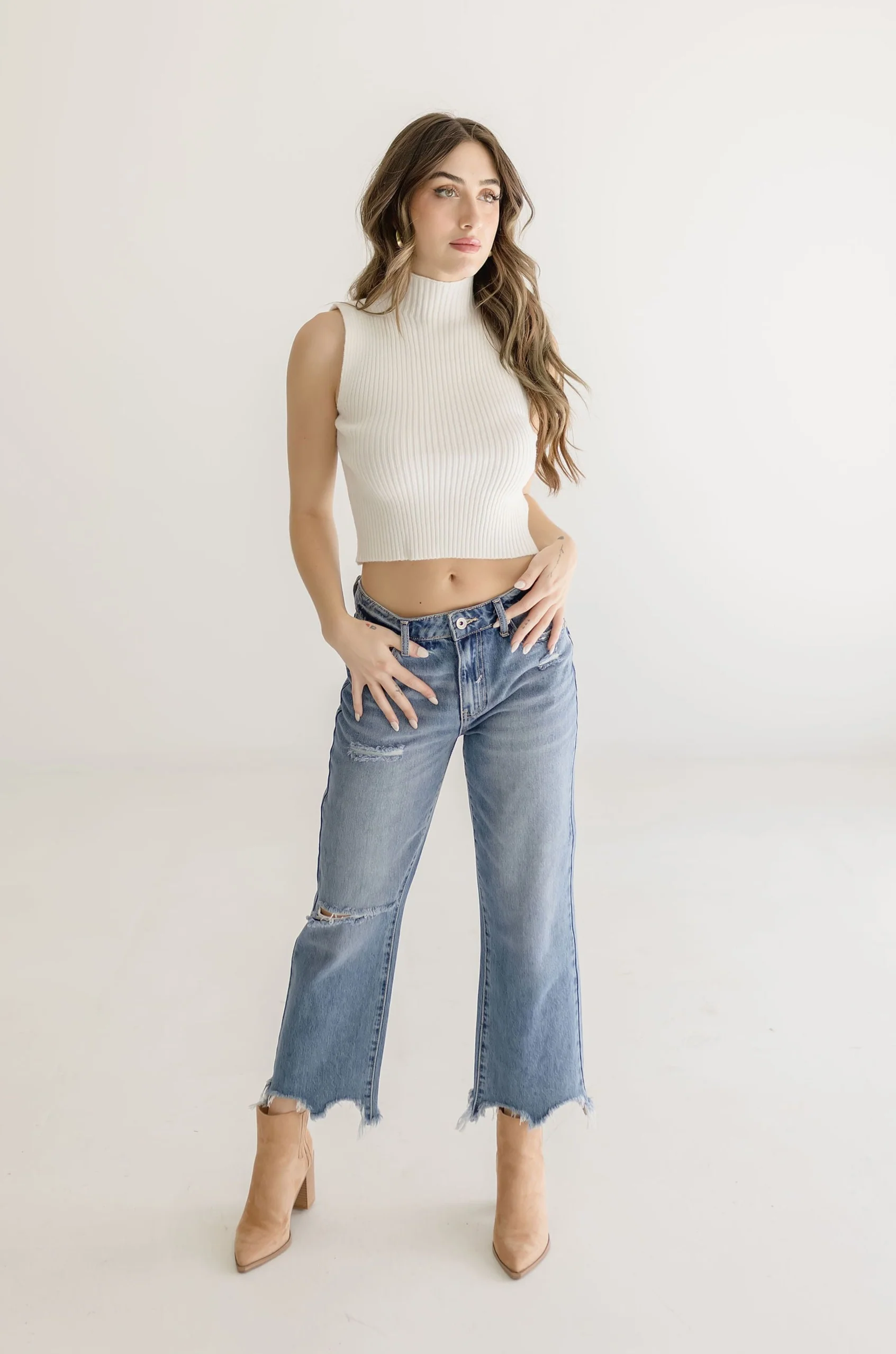 Anna High Rise Distressed Jeans Medium Wash