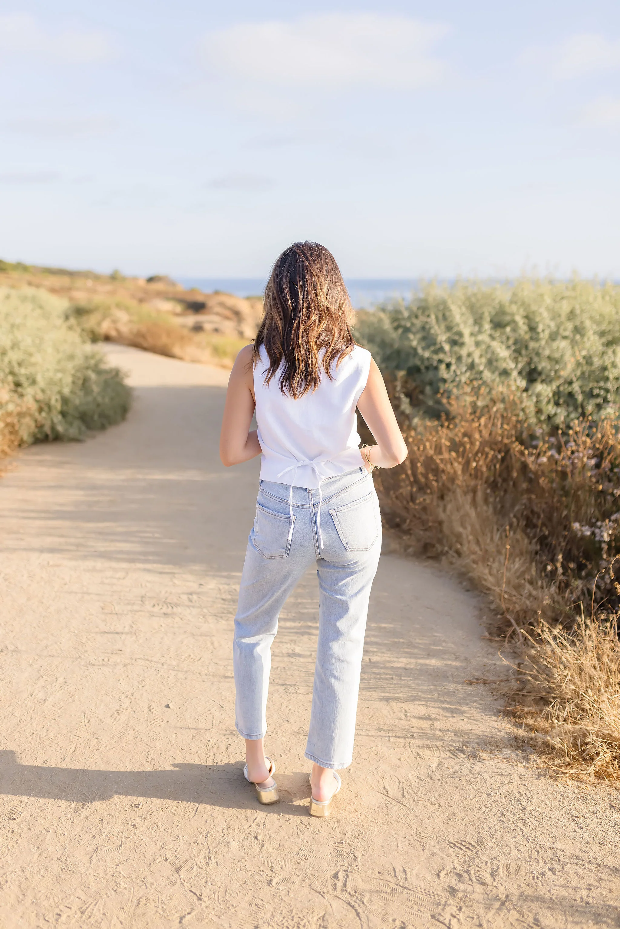 Ivy High Rise Crop Straight Leg Jeans Light Wash