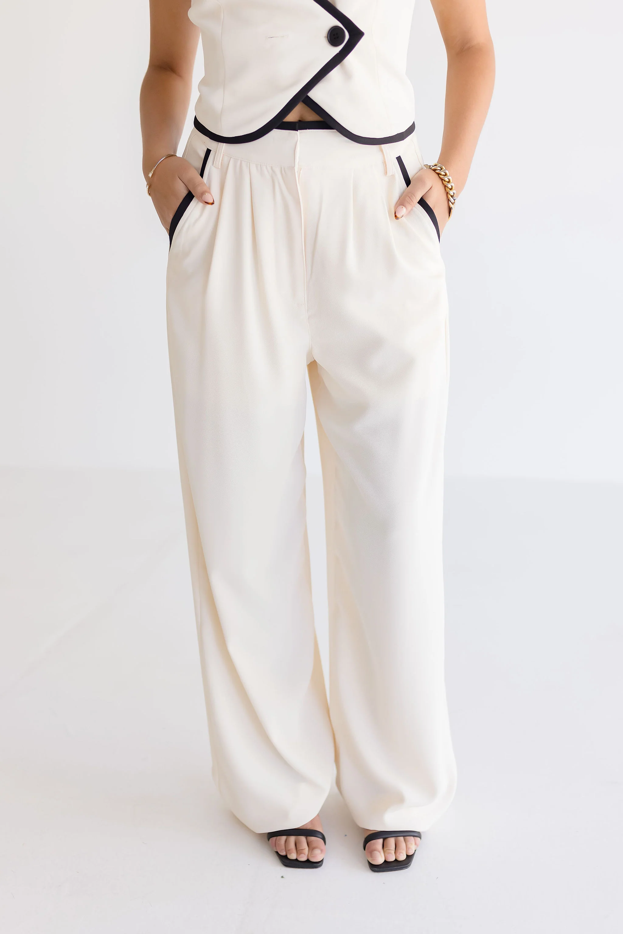 Ellie Contrasting Edge Wide Leg Pants Cream