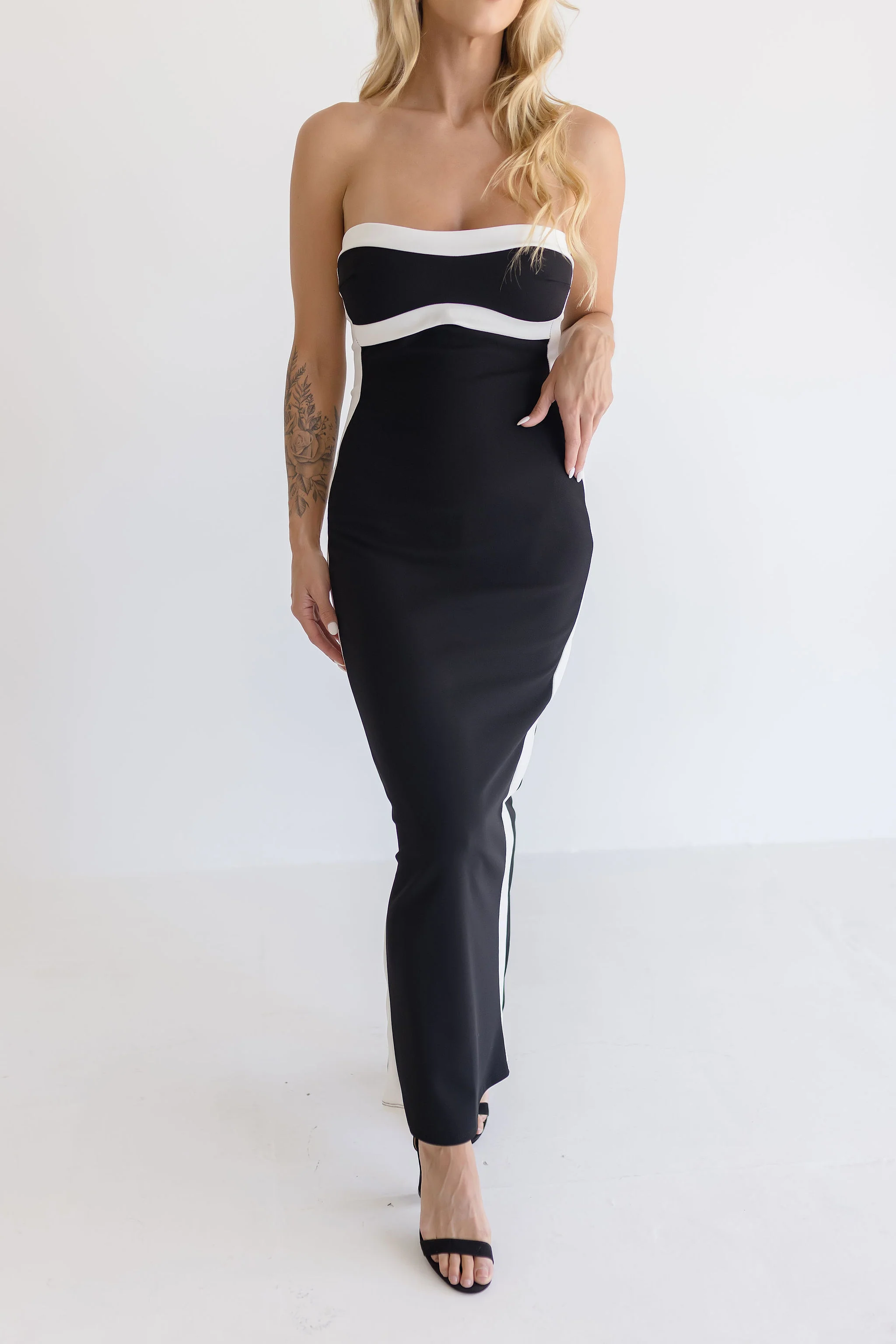 Courtney Sleeveless Bodycon Maxi Dress Black