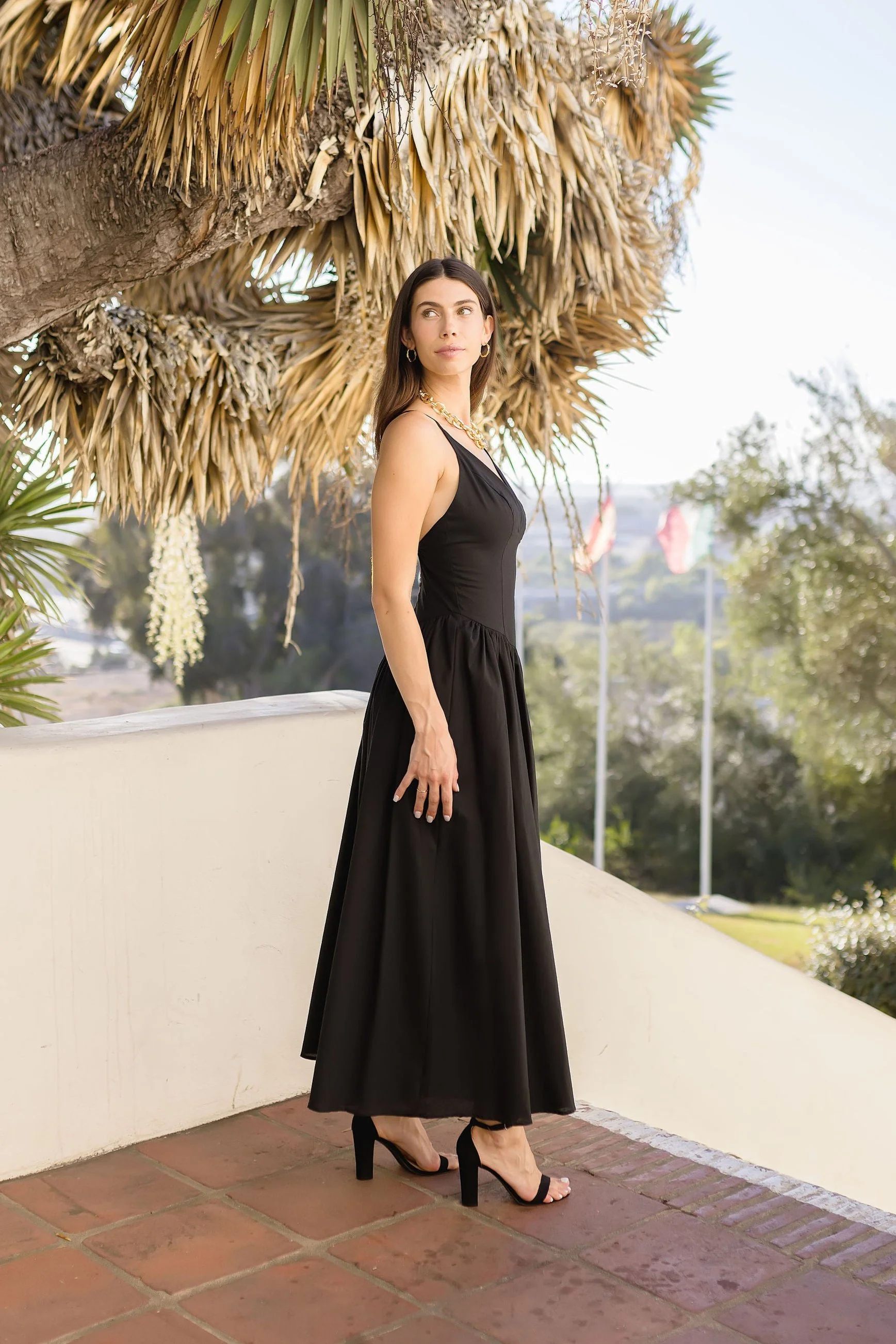 Francesca Sleeveless Cross Back Maxi Dress Black
