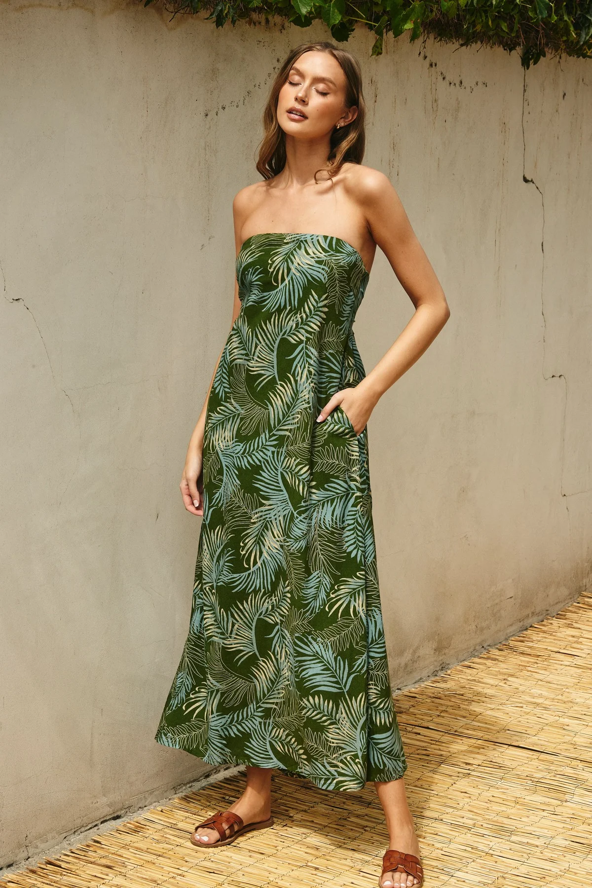Selena Sleeveless Tropical Print Maxi Dress Green