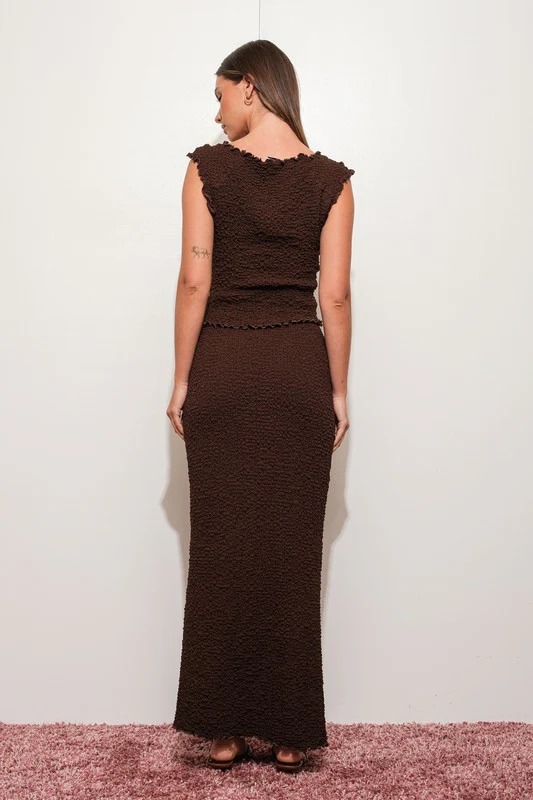 Waitlist 10/2 ♥ Kalissa Sleeveless Textured Boatneck Top Brown