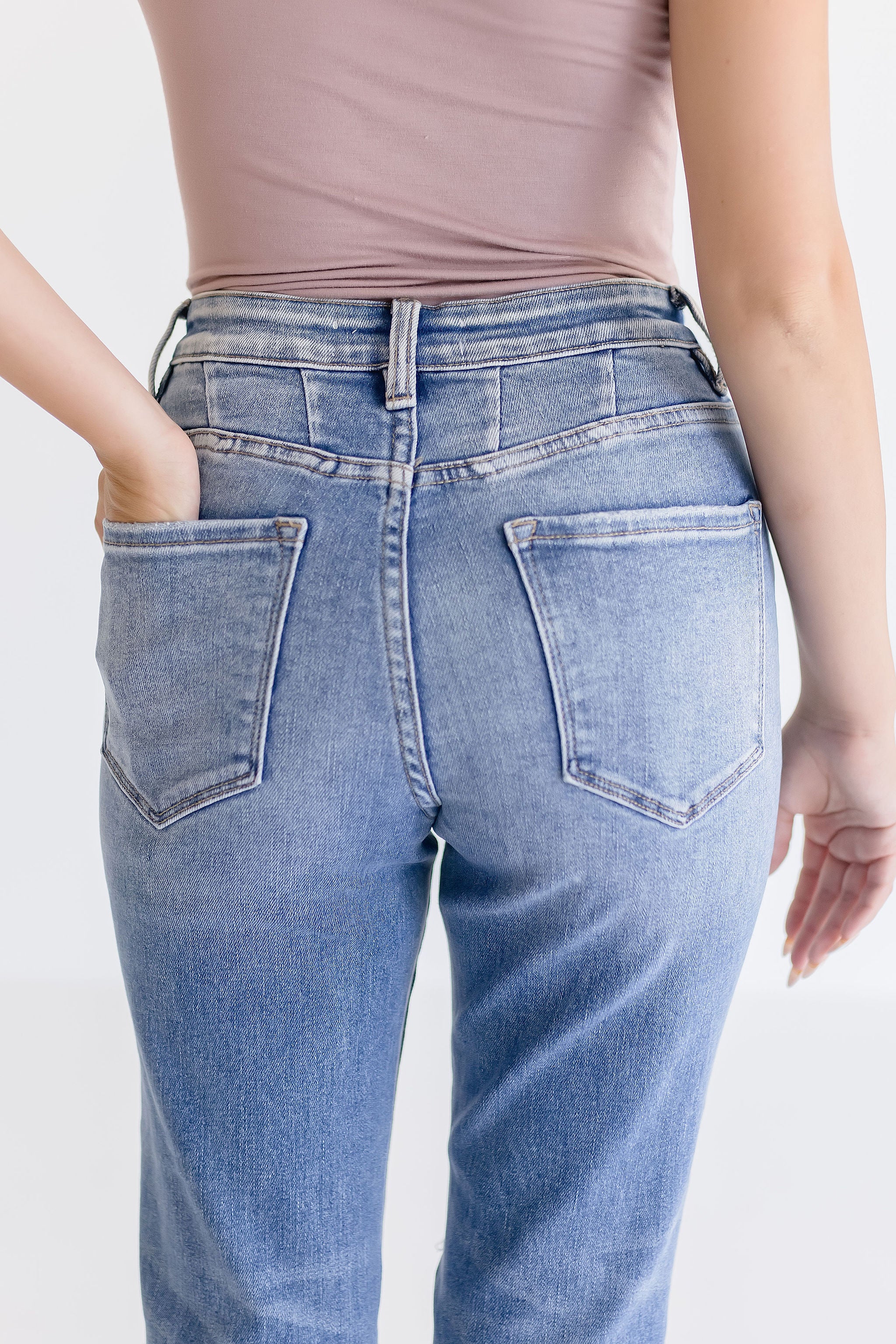 Jolie Distressed Cropped Mom Jeans Medium Wash