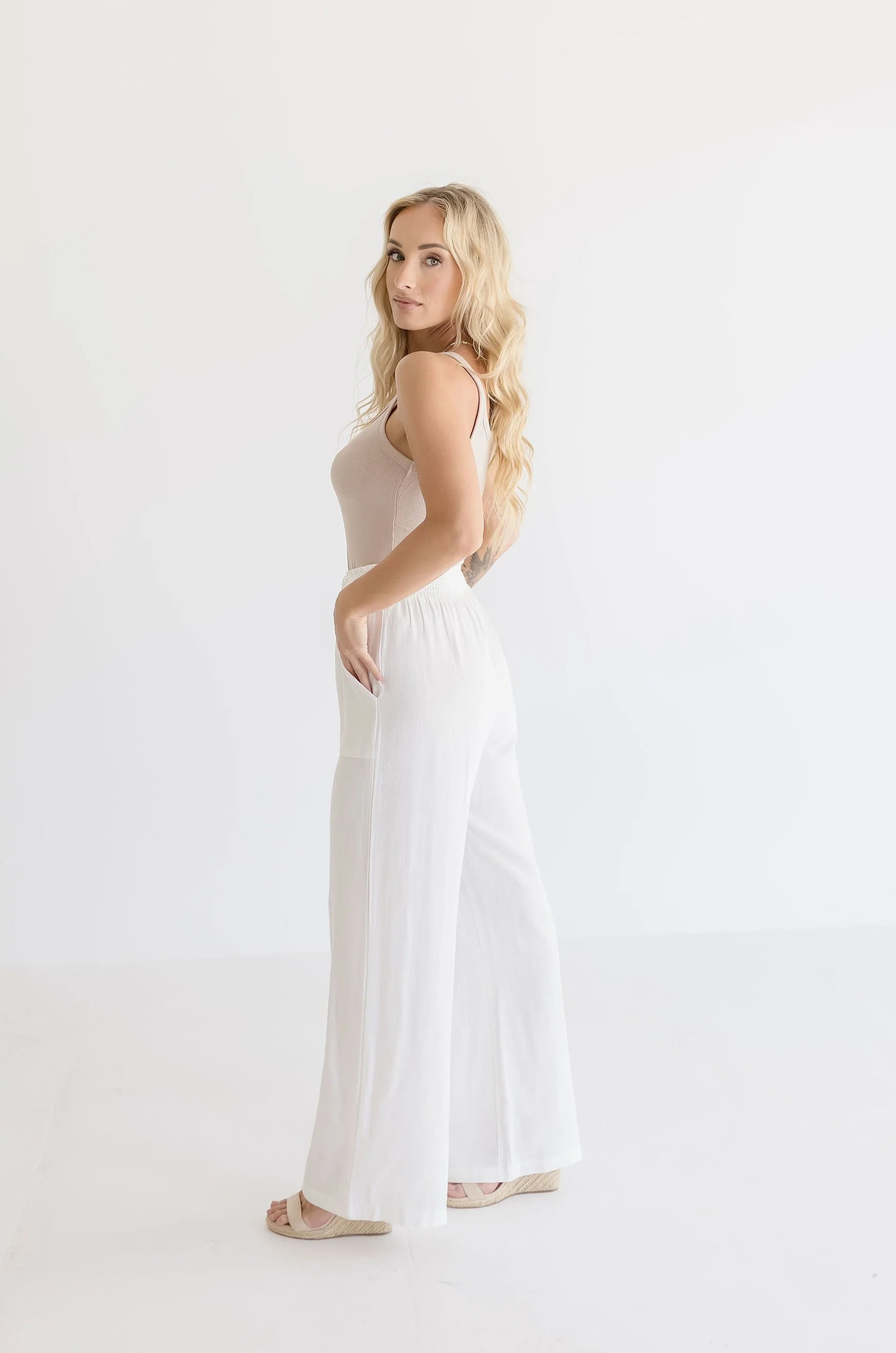 Carson Ribbed Knit Sleeveless Tank Top Taupe