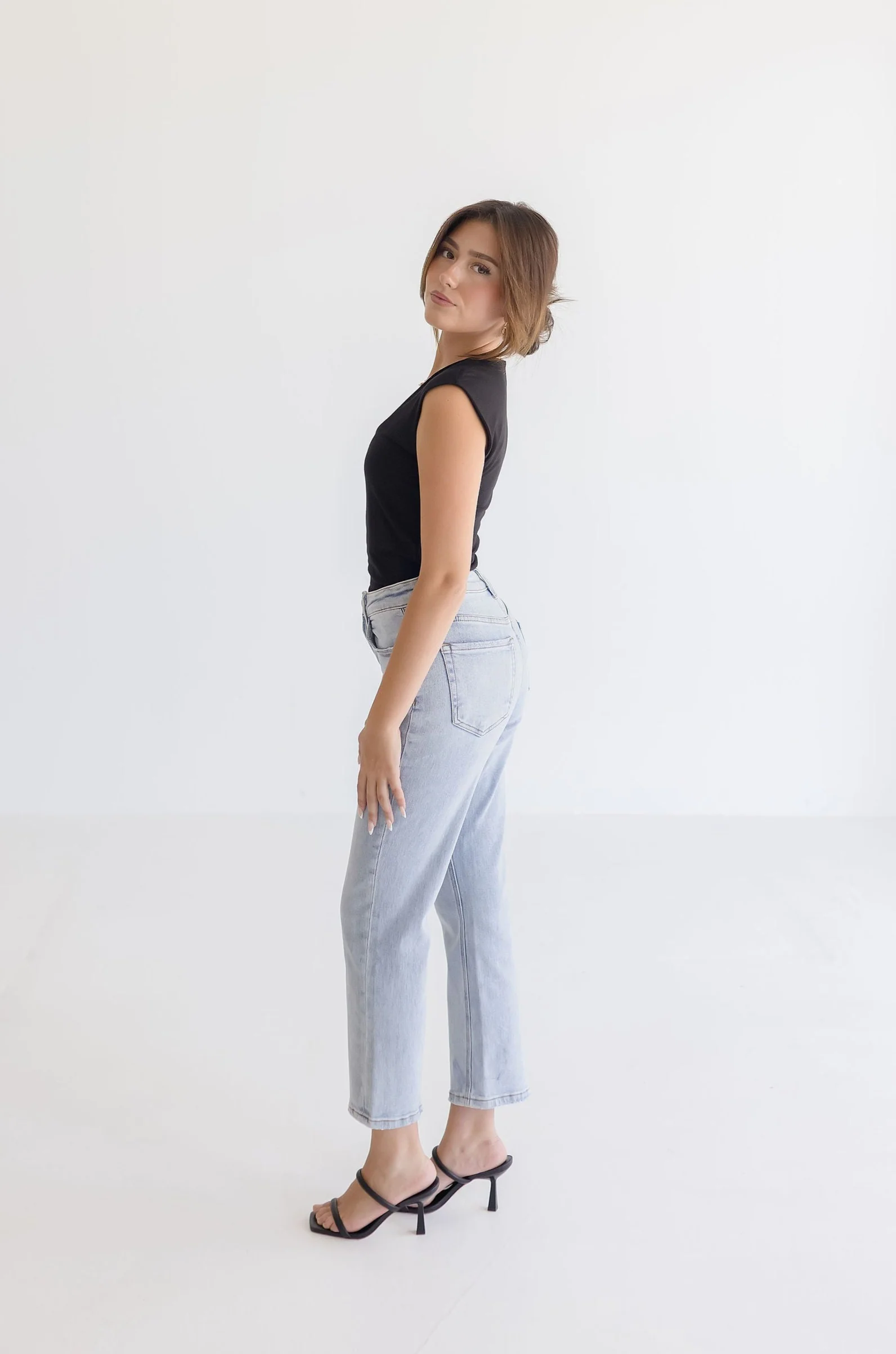 Ivy High Rise Crop Straight Leg Jeans Light Wash