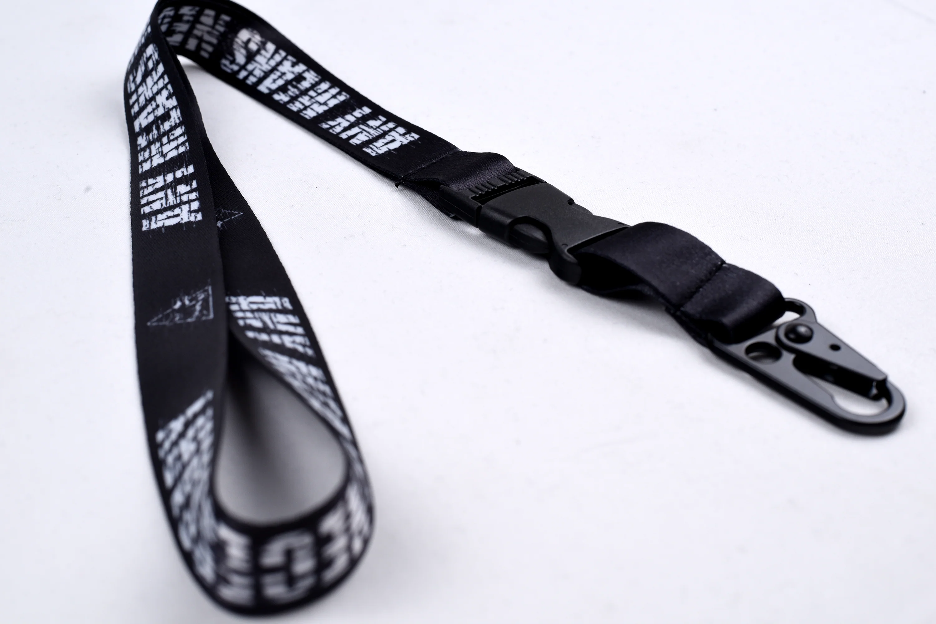 Drips Lanyard Black