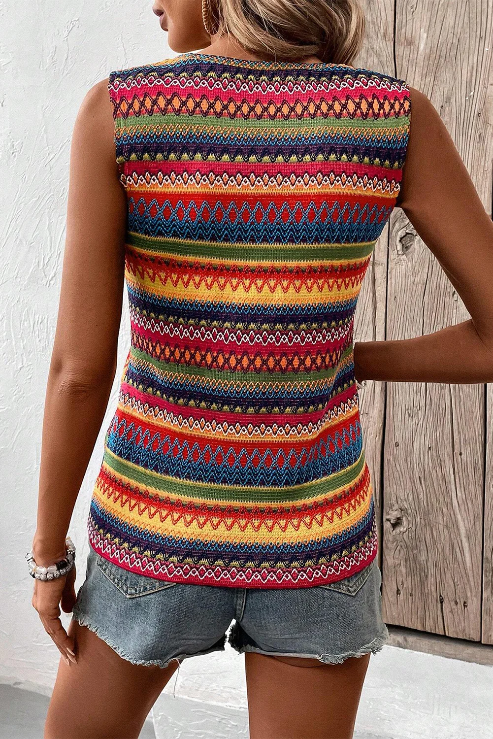 Light Blue Ethnic Wavy Pattern Round Neck Sleeveless Top