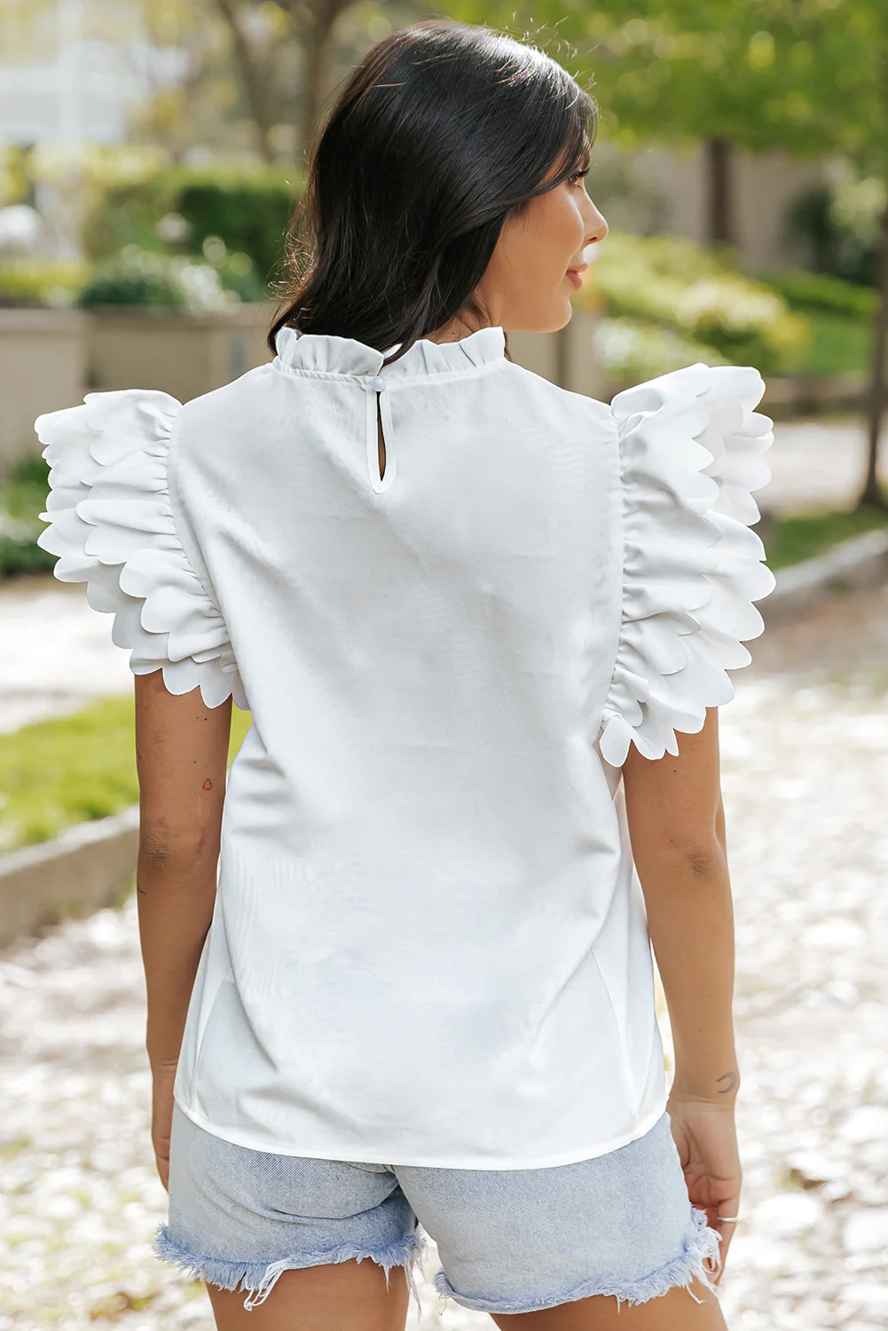 Scalloped Ruffle Sleeve Top